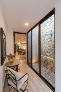 Pintu Aluminium Sliding untuk Ruang Sempit