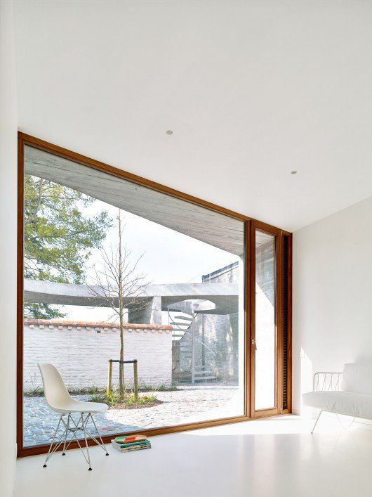 Desain Pintu Aluminium Modern