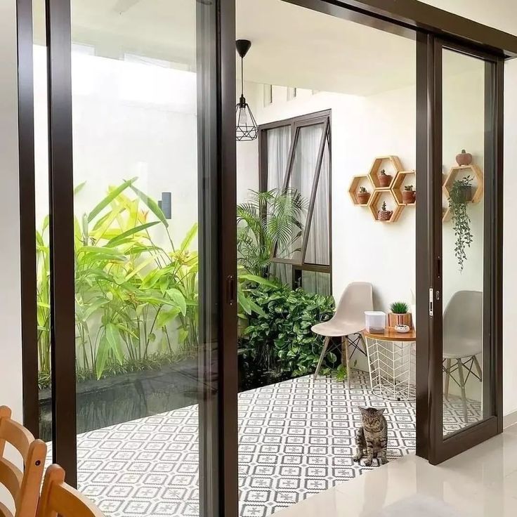 Pintu Aluminium Kaca Modern
