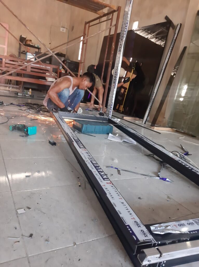 harga pintu aluminium jogja
