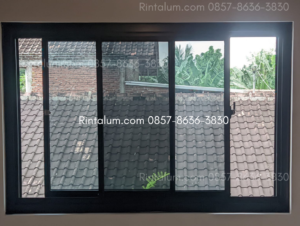 Model Jendela Sliding Aluminium Modern untuk Rumah di Wates