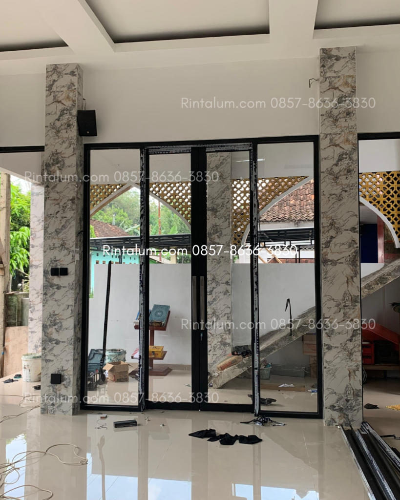 Harga Pintu Aluminium Custom di Seyegan